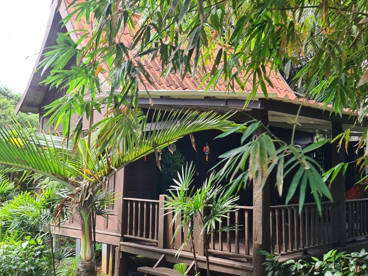 Hotel Thai Heritage Koh Mak Esterno foto
